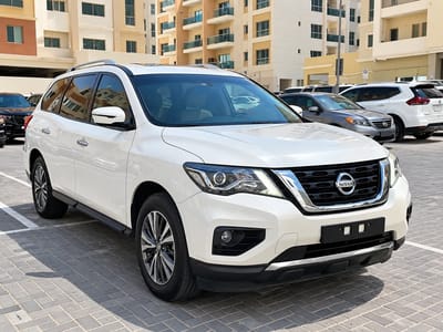 2018 Nissan Pathfinder S GCC 3.5L V6 | 7 Seater