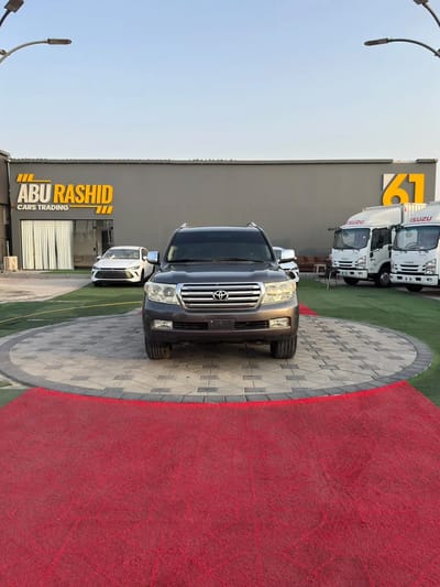 2011 Toyota Land Cruiser VXR GCC Specs