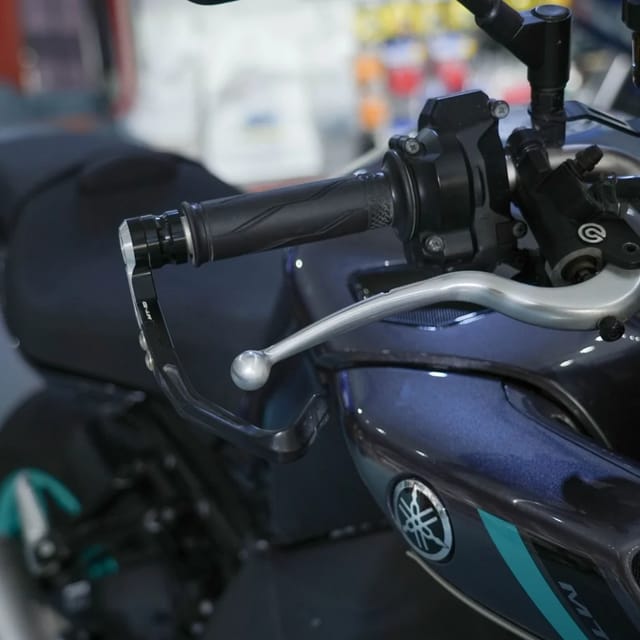 Yamaha MT-10 998cc Inline 4 Hyper Naked Sports Motorcycle for Sale photo 3