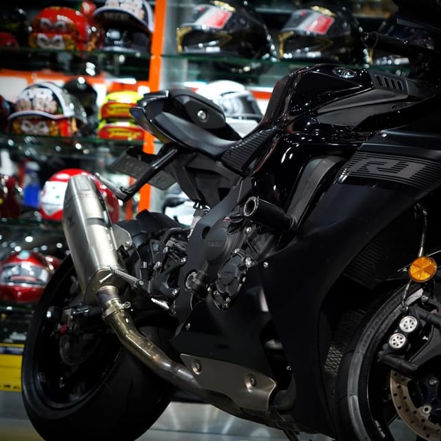 For Sale 2022 Yamaha YZF-R1  photo 4