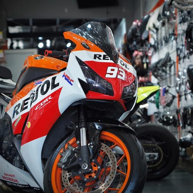 For Sale 2016 Honda CBR1000RR Repsol photo 2