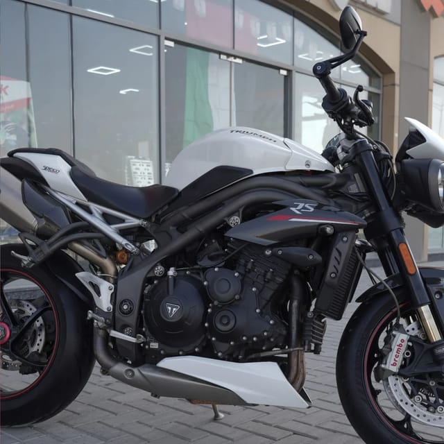 For Sale 2019 Triumph Speed Triple photo 4