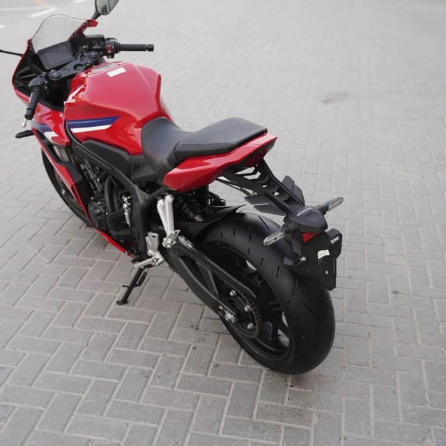2025 Honda CBR650R Used Sport Bike In Sharjah photo 5