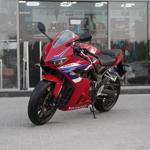 2025 Honda CBR650R Used Sport Bike In Sharjah  photo 2
