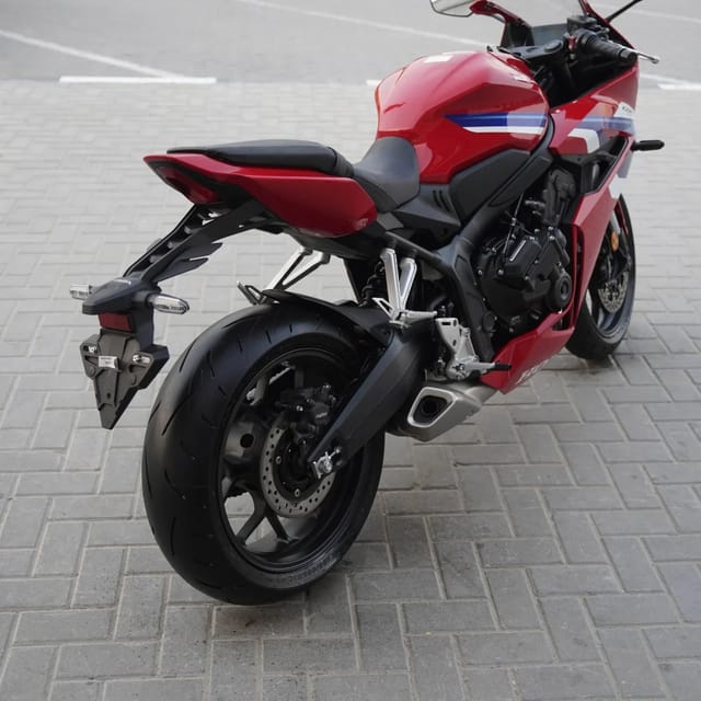 2025 Honda CBR650R Used Sport Bike In Sharjah  photo 5