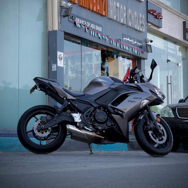 2022 Kawasaki Ninja 650 photo 4