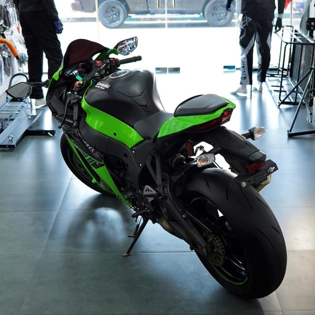 2018 Kawasaki Ninja ZX-10R photo 4