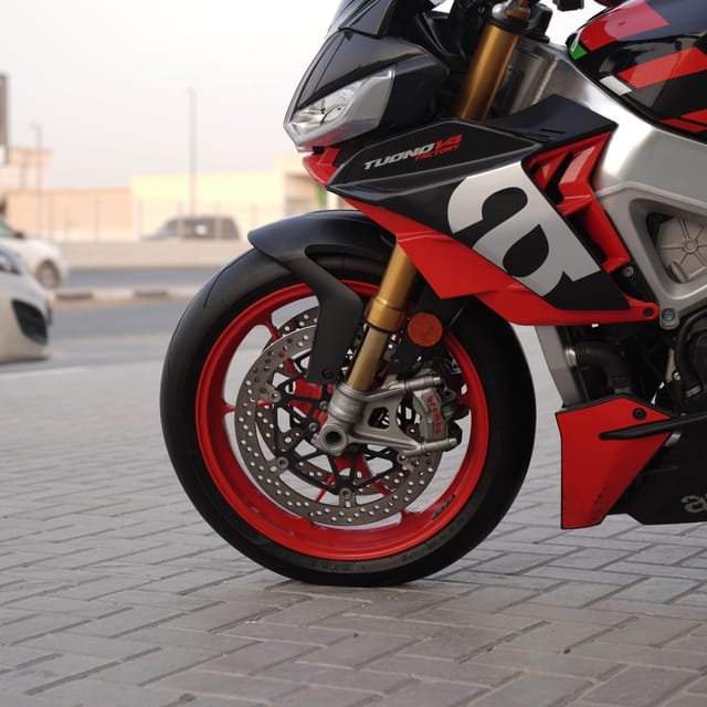 2022 Aprilia RS 1100 photo 4
