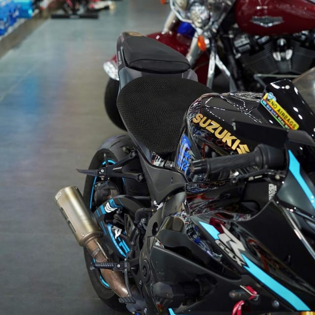 2024 Suzuki GSX-R1000R photo 3