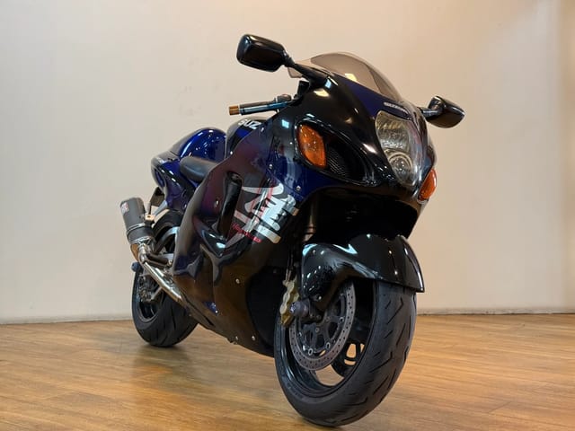 For Sale 2004 SUZUKI HAYABUSA GSX1300R  photo 2