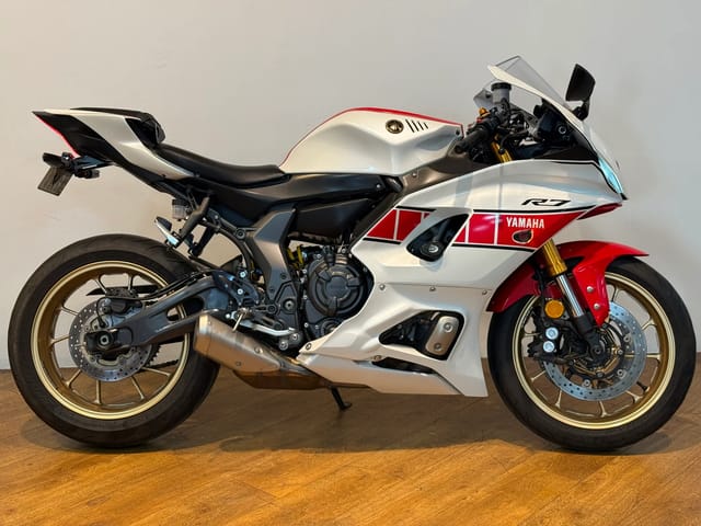 For Sale 2022 YAMAHA R7 WORLD GP 60TH ANNIVERSARY  photo 2