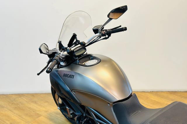 For Sale 2014 DUCATI DIAVEL STRADA photo 4