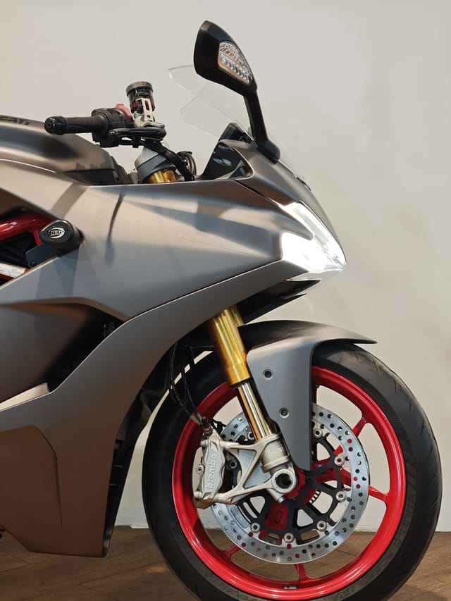 For Sale 2018 DUCATI SUPERSPORT S Öhlins photo 4