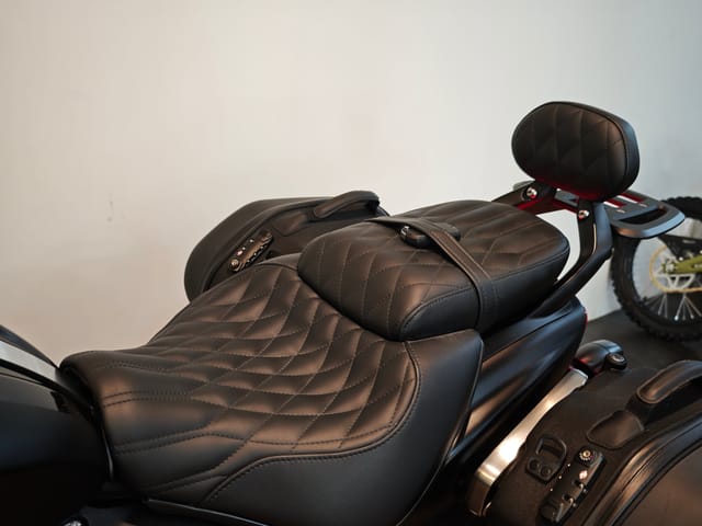 2022 Triumph Rocket III R photo 4