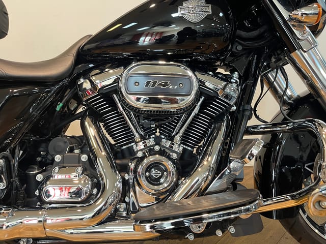 2023 Harley-Davidson Street Glide photo 2