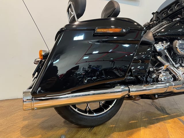 2023 Harley-Davidson Street Glide photo 4