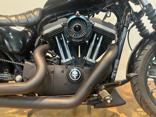 2012 Harley-Davidson Iron 883 photo 2