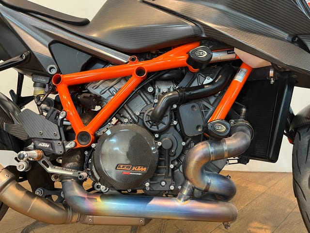 2020 KTM Superduke 1290 photo 2